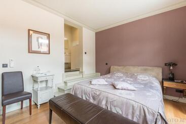 민박 Dendernachten