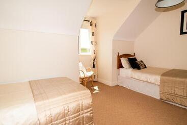 ベッドアンドブレックファースト Pairc Lodge