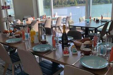 Bed and Breakfast Vijverhuis