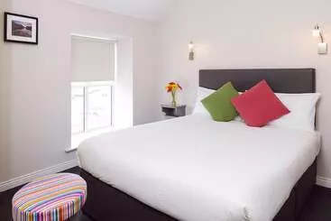 Dan Linehans Bar And B&b