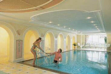 Отель Garni Serfauserhof