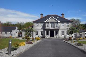 Deerpark Manor Bed And Breakfast