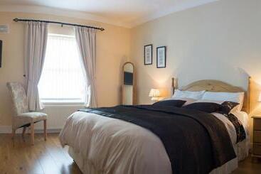 Grove House Bed & Breakfast