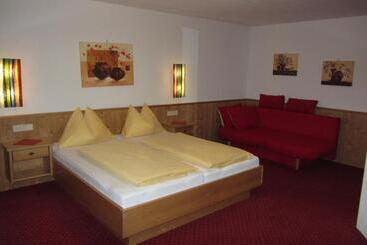 Hotel Garni Landhaus Trenkenbach