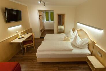 בית מלון כפרי Gasthof Neuwirt