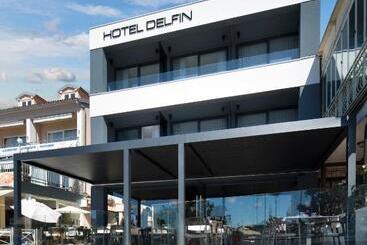 Отель Delfin