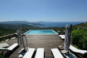 Hotel Esperos Suites & Villas