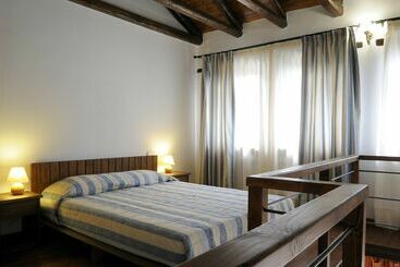 酒店 Esperos Suites & Villas