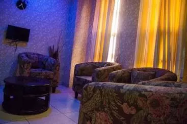 Hotel Rita S Events And Suites