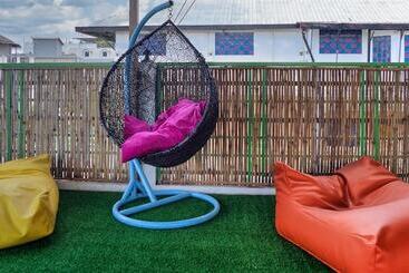 هاستل The Funky Village