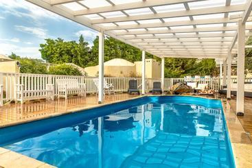 민박 Helios Luxury Suites