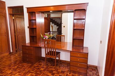 تختخواب و صبحانه Hope Gardens Guest House