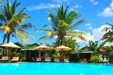 Hotel African Dream Cottages Diani Beach