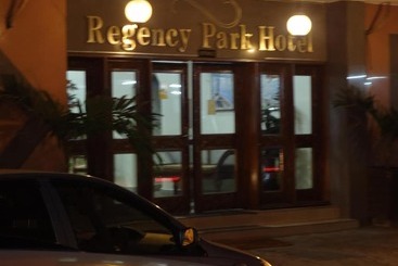 Отель Regency Park