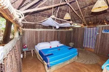 استراحتگاه Diamond Beach Village
