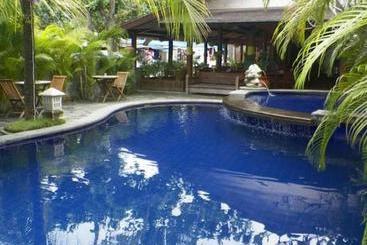 Hotel Nyiur Indah Beach