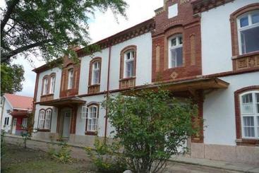 בית מלון כפרי Rugby Club Hostel