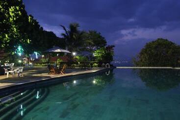 Resort D Emmerick Salib Putih Hotel Salatiga