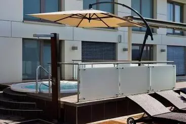 Wabi Hotel   Beauty & Dental Center