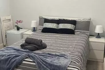 Huoneistohotelli Acton Vale