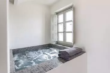 Huoneistohotelli Frescoes Luxury Suites