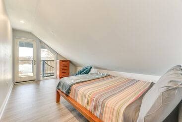 קוטג'' Lakefront Roy Cabin ~ 40 Mi To Mount Rainier!