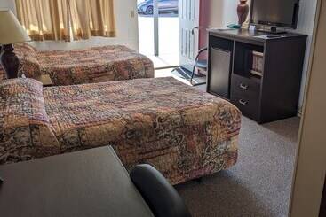 Paradise Falls Motel &  Liquor Llc