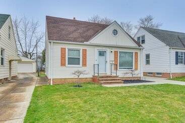 Gîte Rural The Maple Tree  Home: 14 Mi To Downtown Cleveland