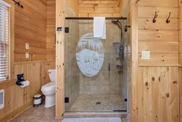 Mökkimajoitus Cabin W/ Mountain Views, Hot Tub & Game Room!