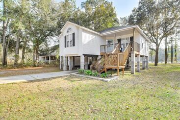 Casa Rural Lakeside Midway Home W/ Fire Pit & Lake Access!