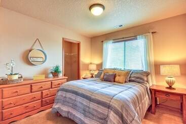 Kır Evi Lovely Dundee Home W/ Private Yard & Fire Pit!