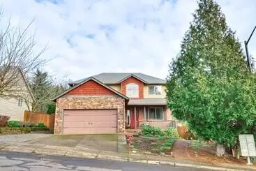 Mökkimajoitus Lovely Dundee Home W/ Private Yard & Fire Pit!