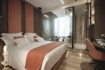 پانسیون Tritone Luxury Suites Fontana Di Trevi