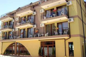 هتل Kandrovi Sozopol