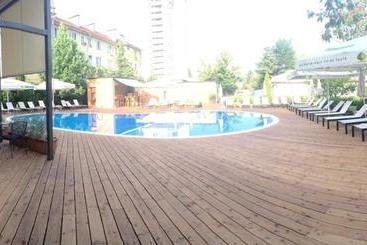 בית מלון כפרי Perperikon