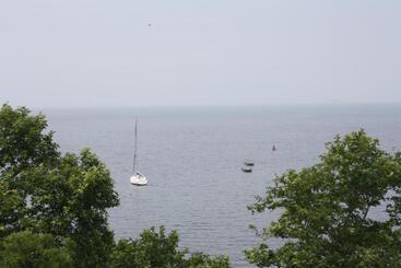 Paradise Hotel & Relax Center