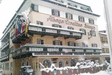 Hotel Cavallino Bianco   Weisses Roessl