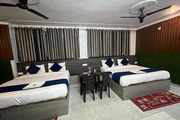 בית מלון כפרי Devoy Inn By Namastexplorer