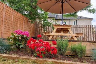 Majatalo Mini Hotel With Home Facilities In Hamilton West