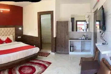 Hotel Himalayan River Resort