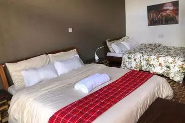 Mashambani Cottages
