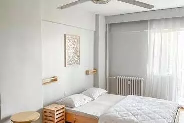 アパートホテル The Next Suites