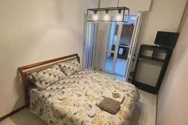 پانسیون Aurora Rooms