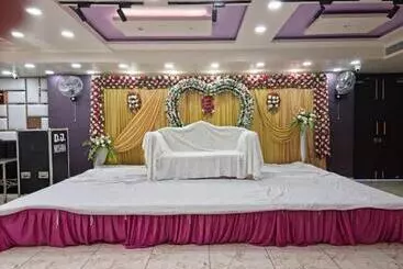 Hôtel Om Shivay Raebareli