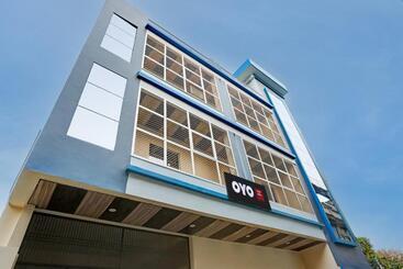 Super Hotel O Varanasi Near Banaras Junction