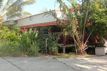 펜션 ตาลฟ้ารีสอร์ท