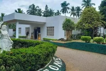 Otel Pugoda Village