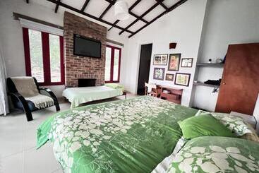 ペンション Alojamiento El Paraiso Glamping