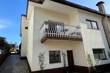 پانسیون 7min To Uni Sé Velha   Ac   Work Desk   300mbs Wifi