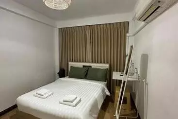 Thai Siwilai Hostel By Tcd